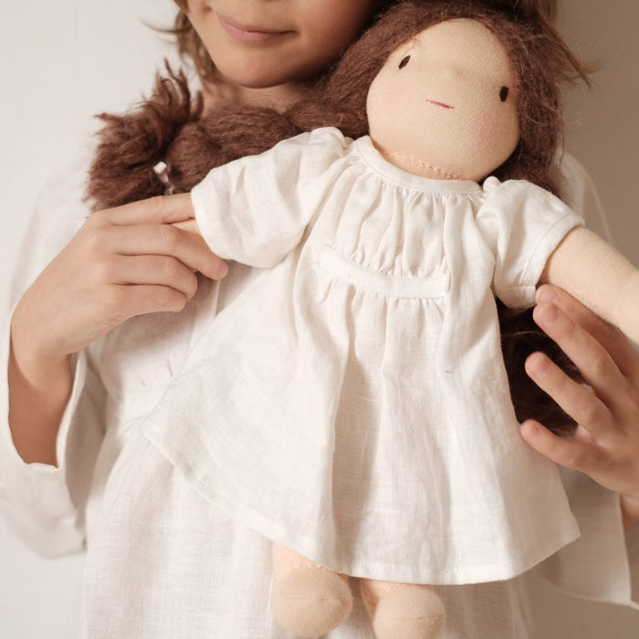 Chemise de nuit de poupée
