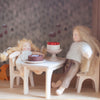 Table et chaises de maison de poupée