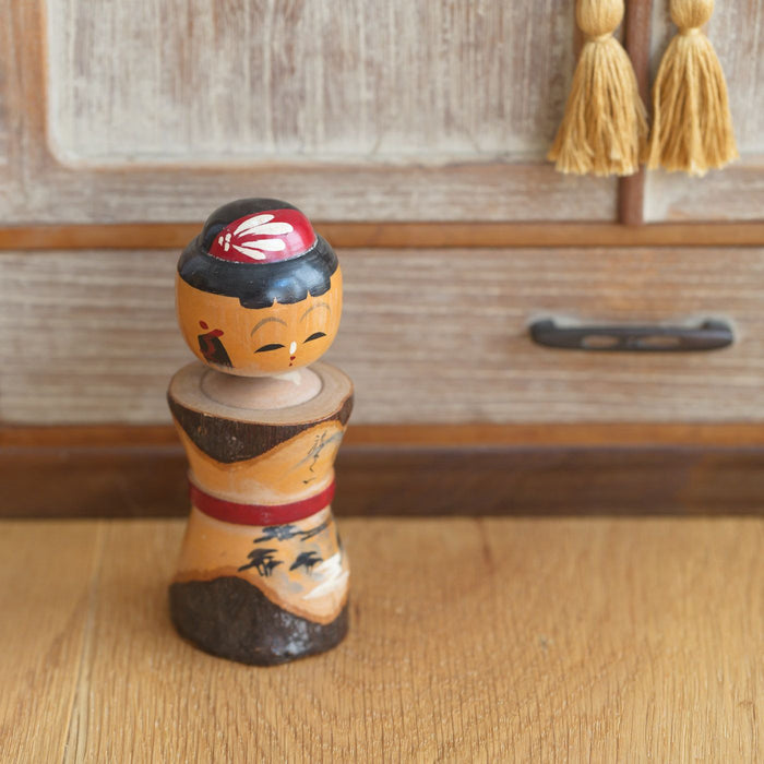 Kokeshi Omiyage à chignon