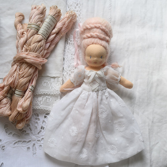A la cour de Marie-Antoinette, Amélie