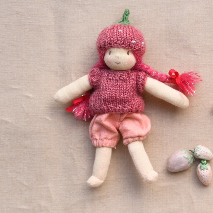 Mini poupée fraise Gariguette