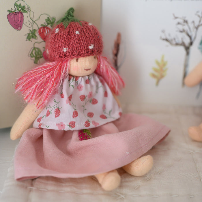 Mini jupon en lin rose brodé fraise