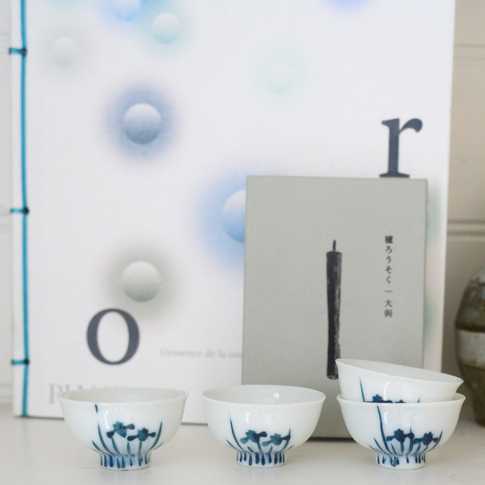 Petit bol au motif d'iris