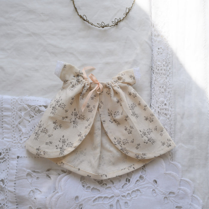 Manteau de cour rose avocat
