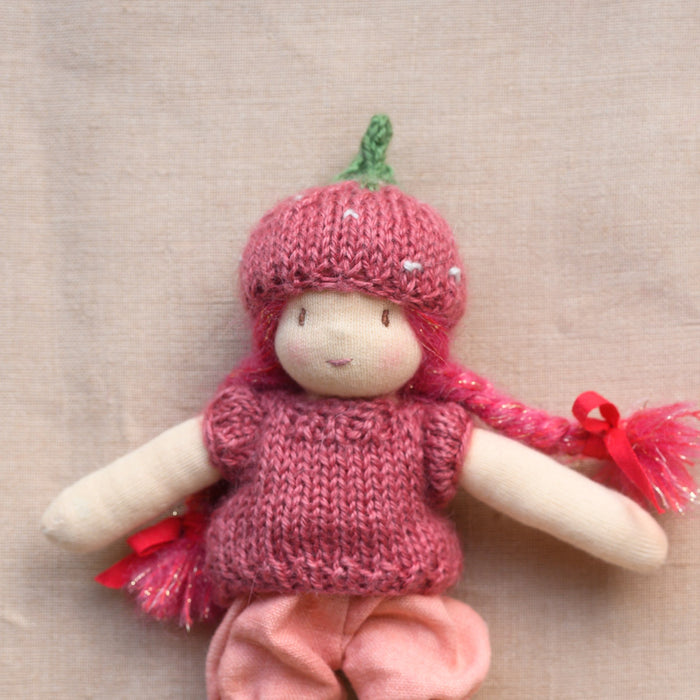 Mini pull fraise manche bouffante tricoté main