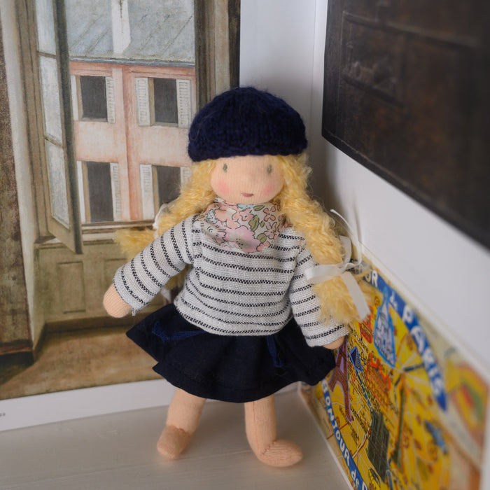 Mini parisienne en jupe